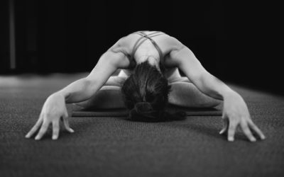 Comment et pourquoi rester immobile en yin yoga?