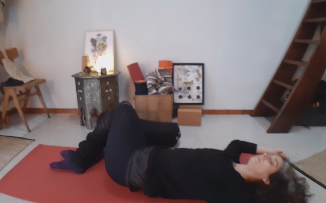 Vidéo : séance de yin yoga pour déposer la charge mentale
